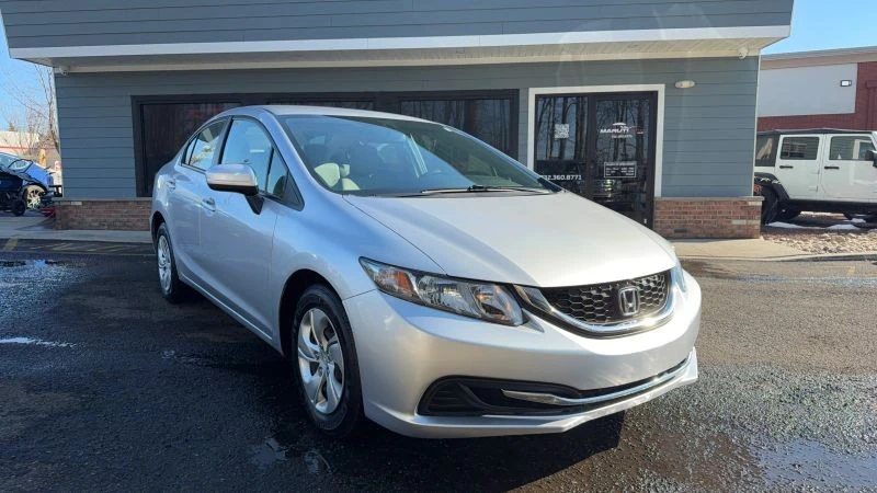 2015 Honda Civic 9th Gen - Image 3 of 12