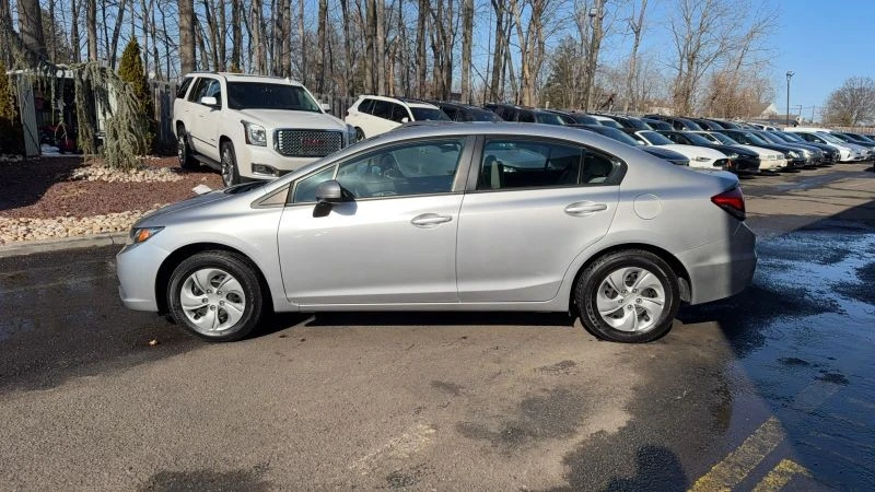 2015 Honda Civic 9th Gen - Image 7 of 12