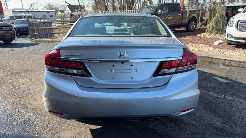 2015 Honda Civic 9th Gen - Image 5 of 12