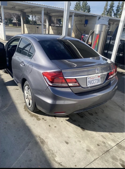 2015 Honda Civic 9th Gen - Image 2 of 11