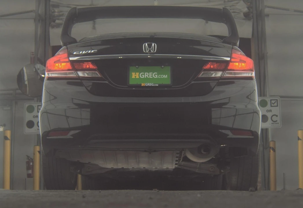 2015 Honda Civic 9th Gen - Image 3 of 12
