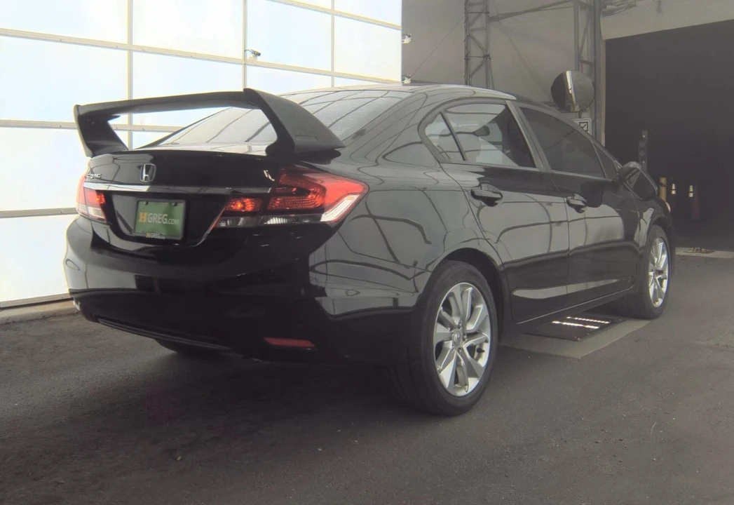 2015 Honda Civic 9th Gen - Image 4 of 12