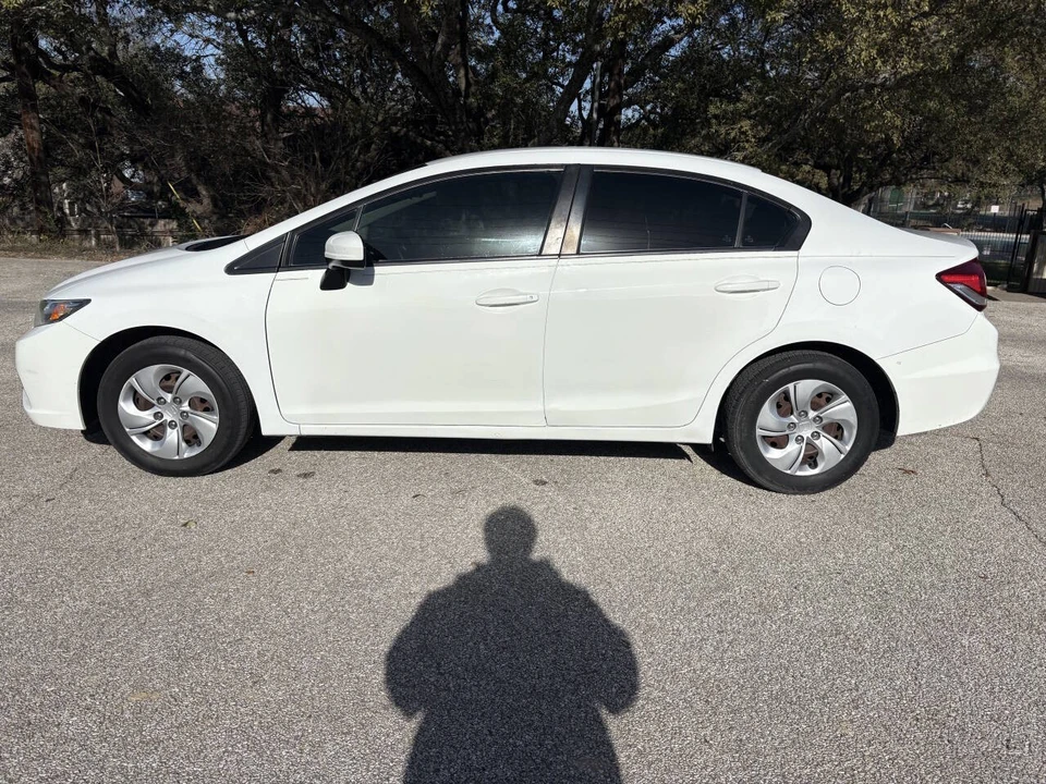 2015 Honda Civic 9th Gen - Image 8 of 21