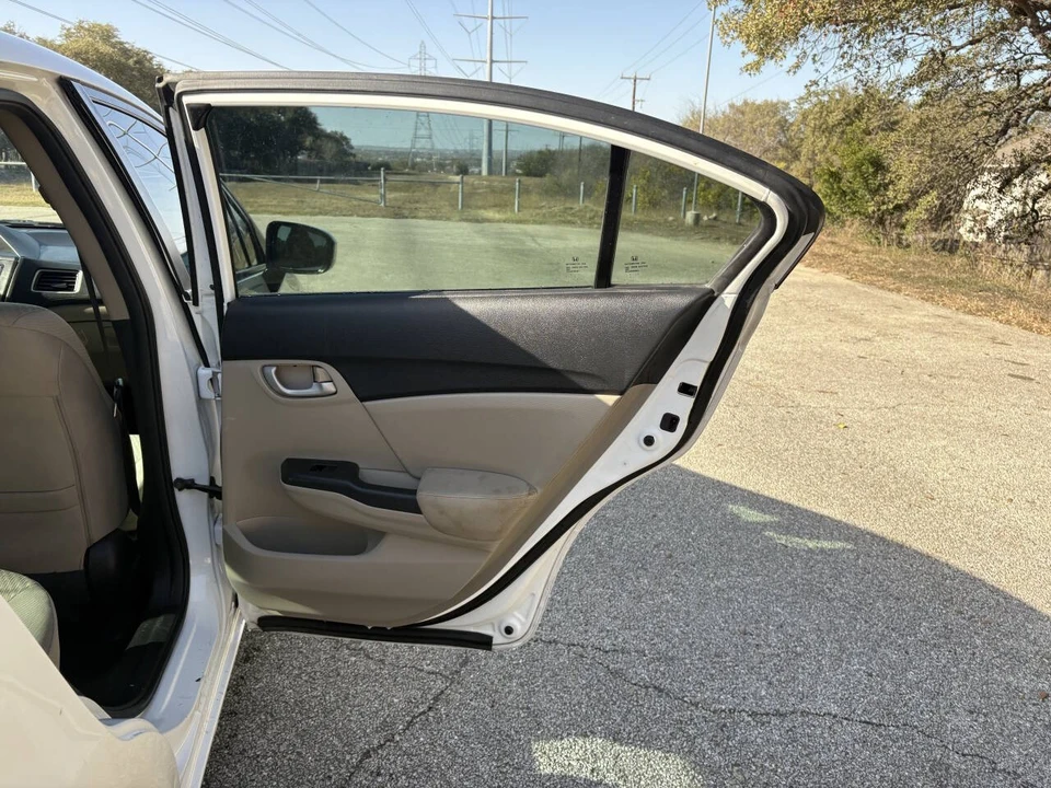 2015 Honda Civic 9th Gen - Image 17 of 21