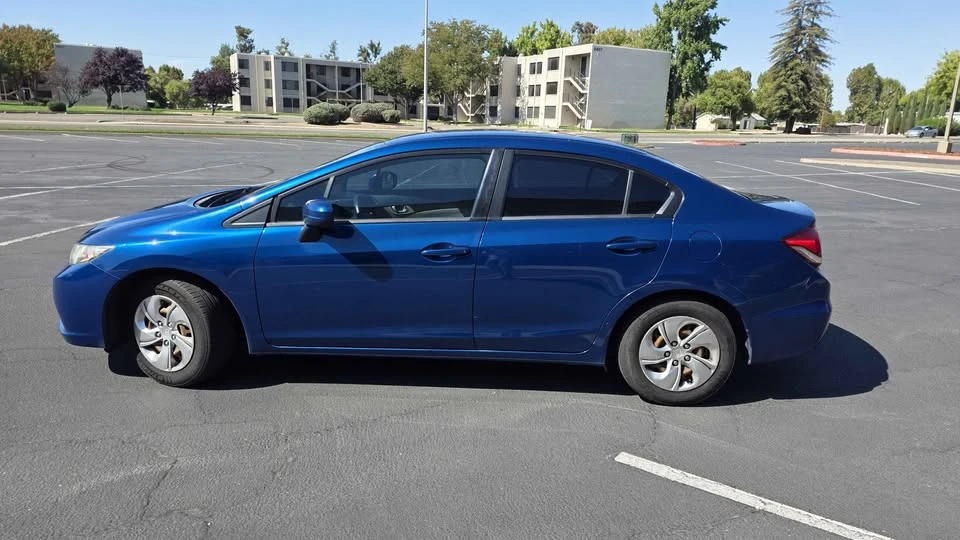 2015 Honda Civic 9th Gen - Image 10 of 14