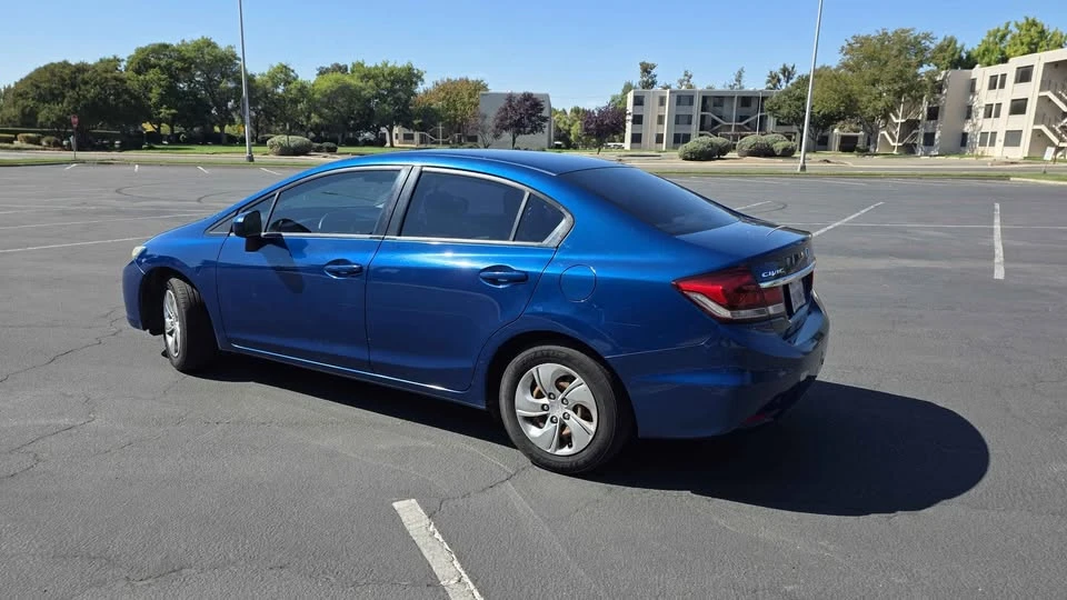 2015 Honda Civic 9th Gen - Image 9 of 14