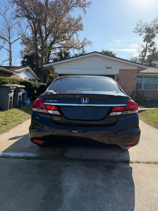 2015 Honda Civic 9th Gen - Image 3 of 10