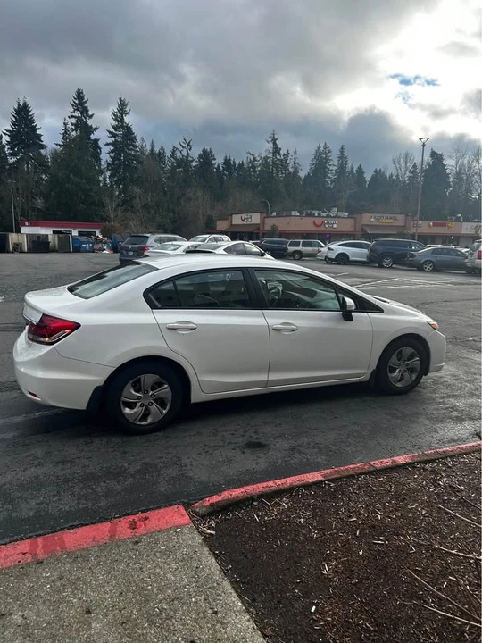 2015 Honda Civic 9th Gen - Image 8 of 13