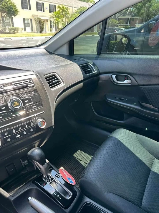 2015 Honda Civic 9th Gen - Image 14 of 19