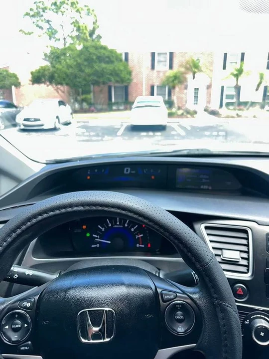 2015 Honda Civic 9th Gen - Image 8 of 19