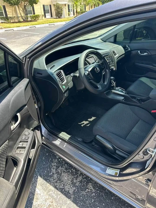 2015 Honda Civic 9th Gen - Image 13 of 19