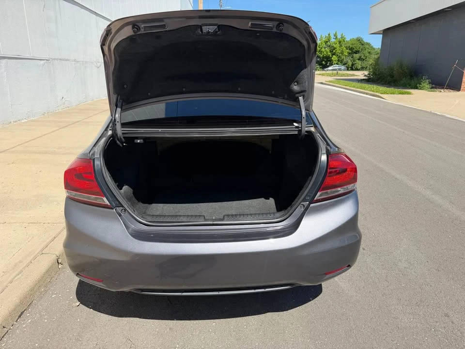 2015 Honda Civic 9th Gen - Image 9 of 20