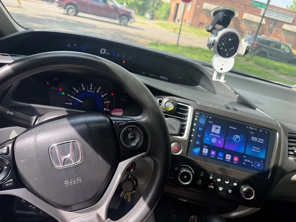 2015 Honda Civic 9th Gen - Image 2 of 12