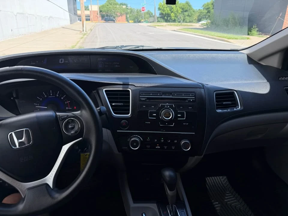 2015 Honda Civic 9th Gen - Image 19 of 20