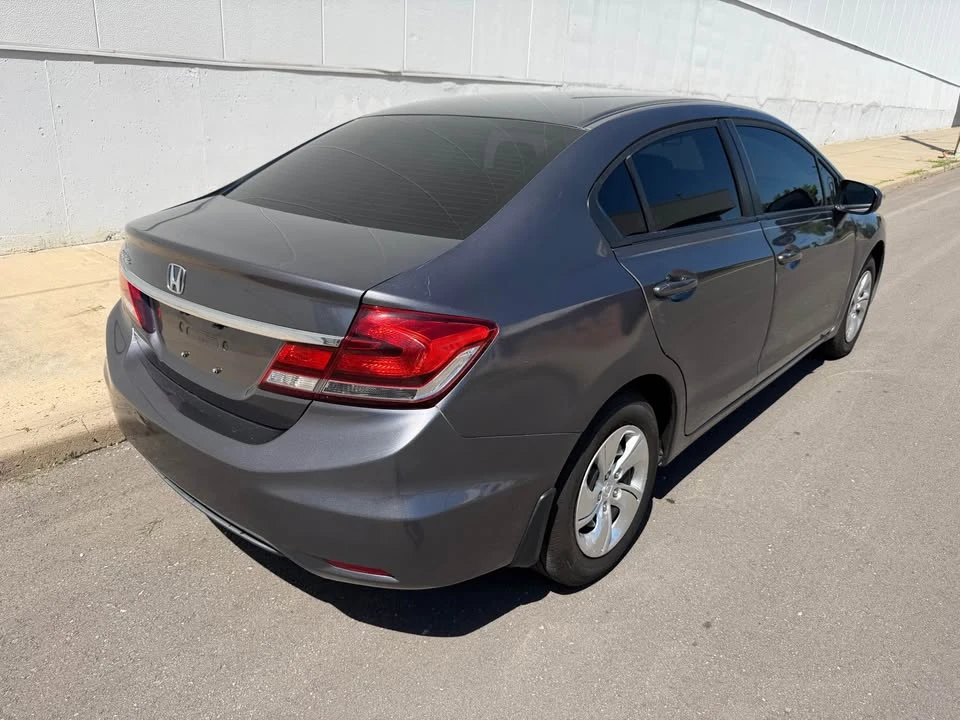 2015 Honda Civic 9th Gen - Image 6 of 20