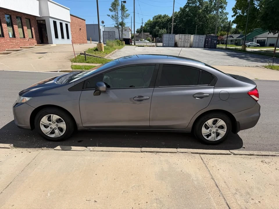 2015 Honda Civic 9th Gen - Image 5 of 20
