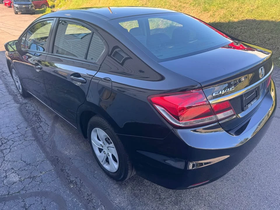 2015 Honda Civic 9th Gen - Image 3 of 20