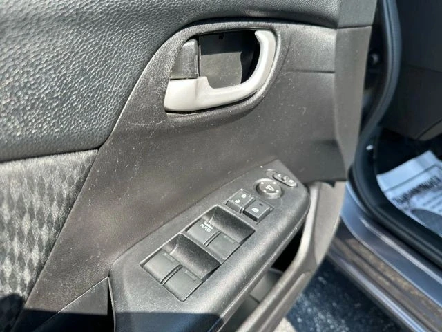 2015 Honda Civic 9th Gen - Image 10 of 21
