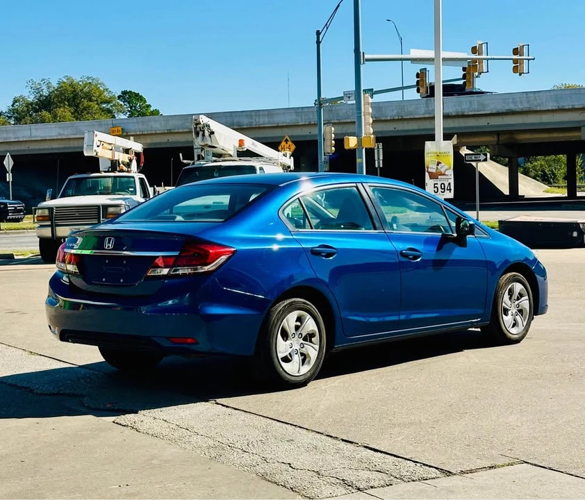 2015 Honda Civic 9th Gen - Image 7 of 13