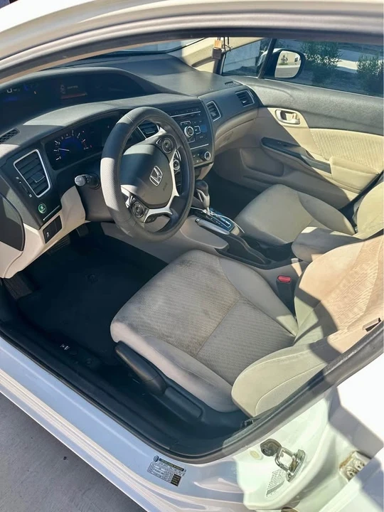 2015 Honda Civic 9th Gen - Image 4 of 10