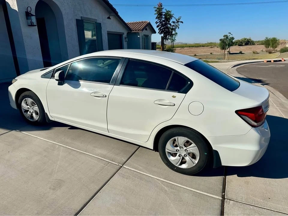 2015 Honda Civic 9th Gen - Image 2 of 10