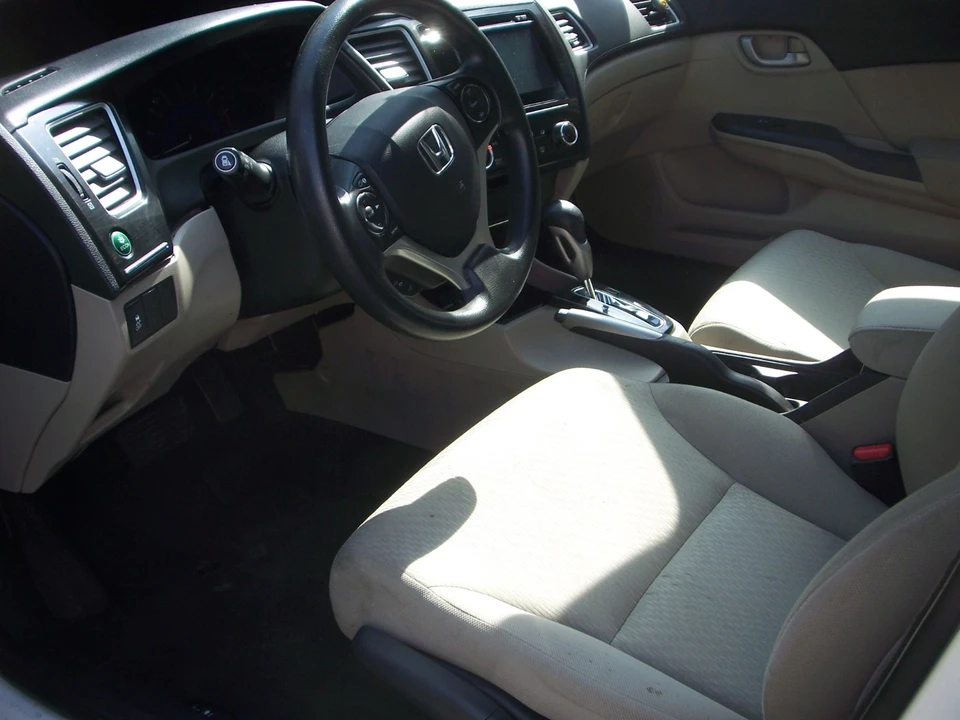 2015 Honda Civic 9th Gen - Image 14 of 18