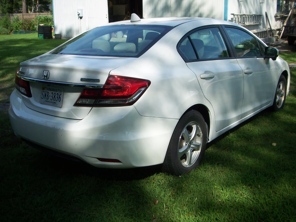 2015 Honda Civic 9th Gen - Image 4 of 18