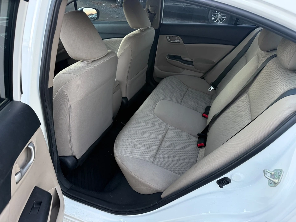 2015 Honda Civic 9th Gen - Image 13 of 16