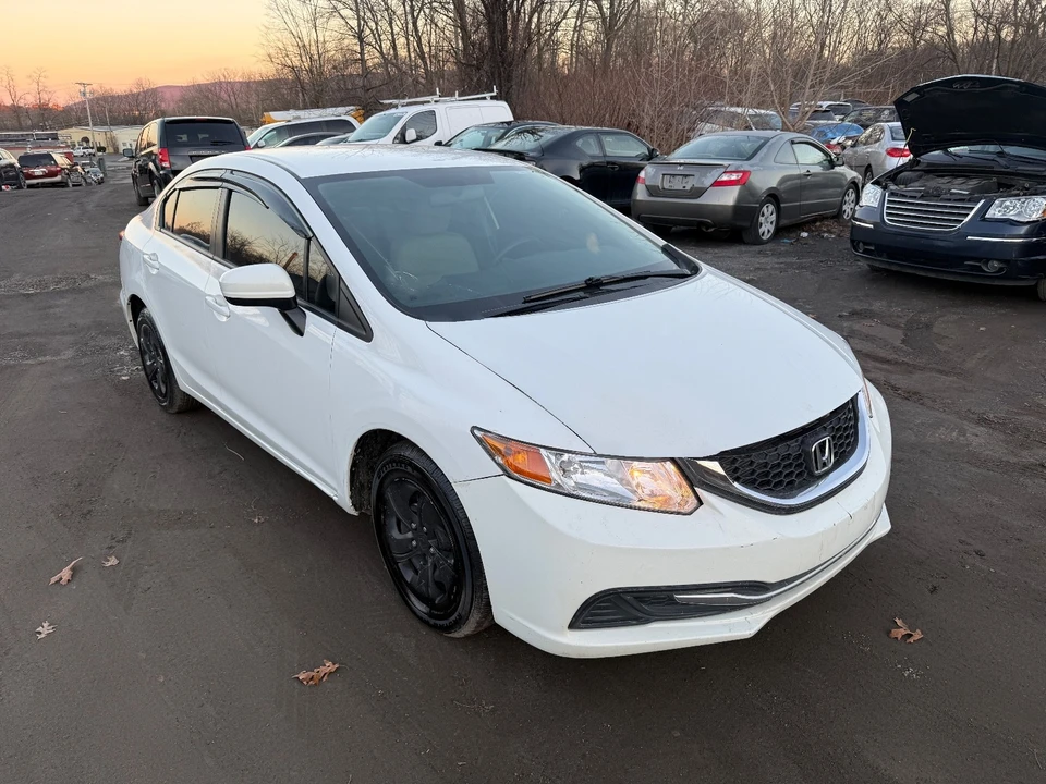2015 Honda Civic 9th Gen - Image 7 of 16