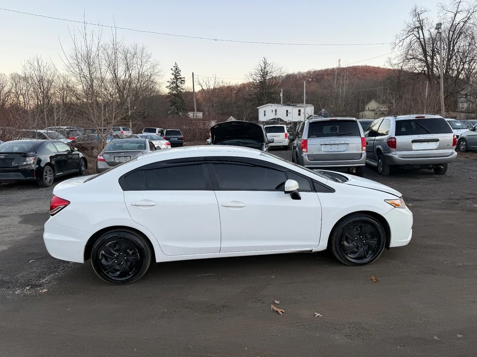 2015 Honda Civic 9th Gen - Image 6 of 16