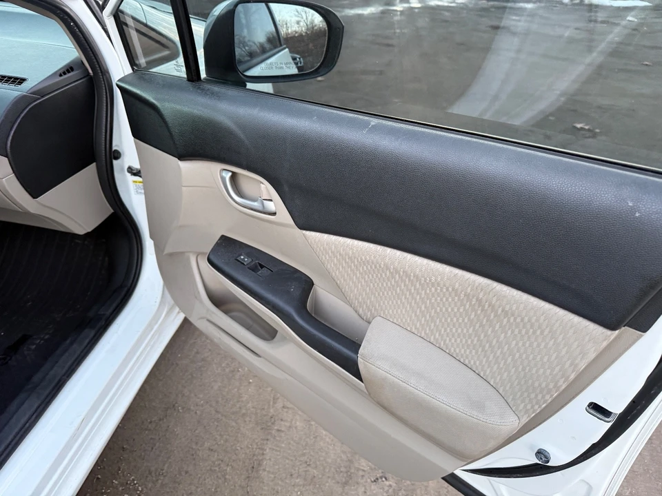 2015 Honda Civic 9th Gen - Image 12 of 16