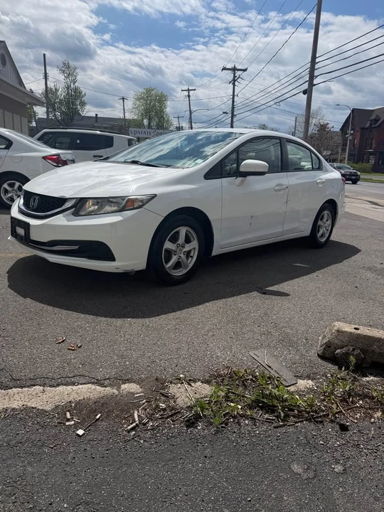 2015 Honda Civic 9th Gen - Image 2 of 12
