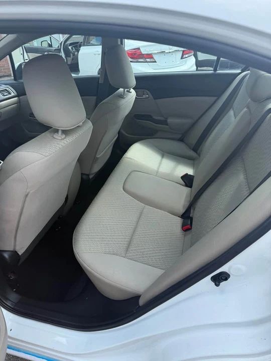 2015 Honda Civic 9th Gen - Image 6 of 12