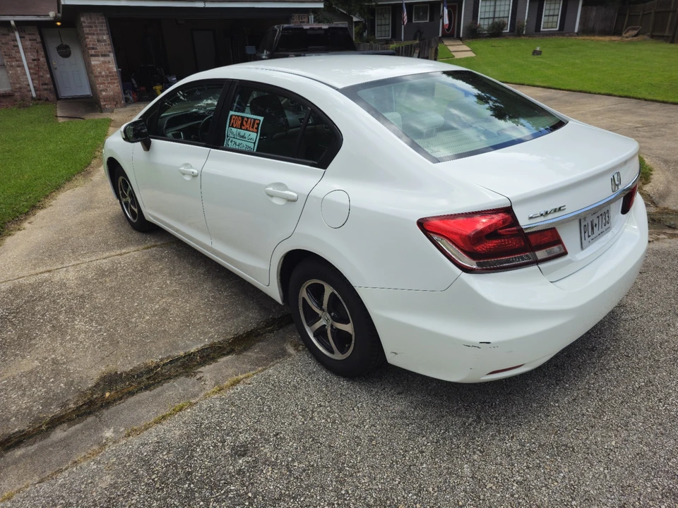 2015 Honda Civic 9th Gen - Image 6 of 14