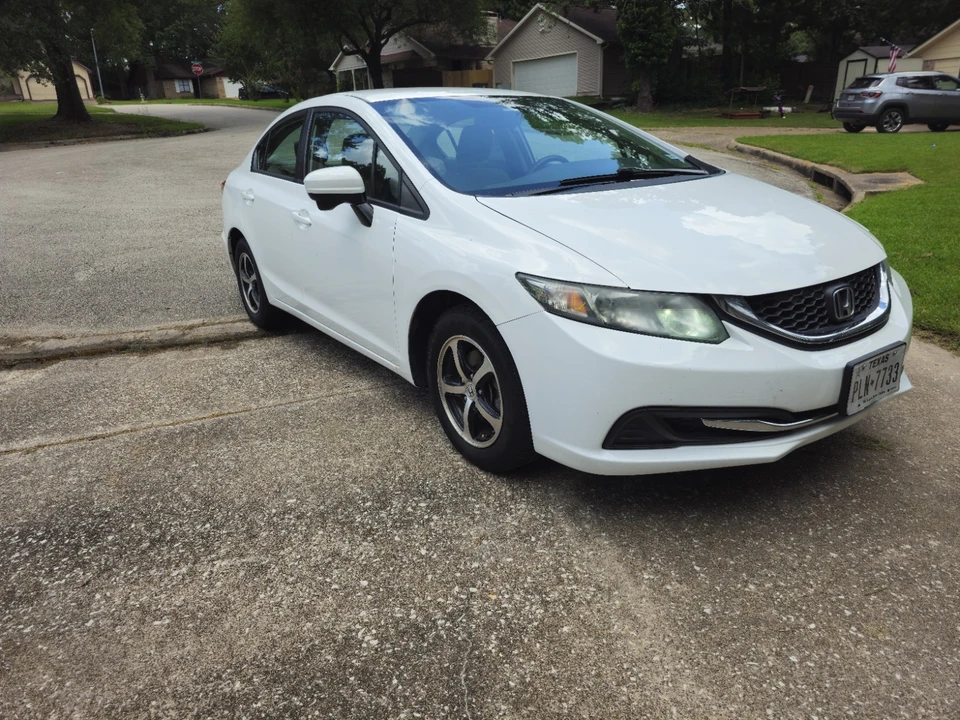 2015 Honda Civic 9th Gen - Image 3 of 14
