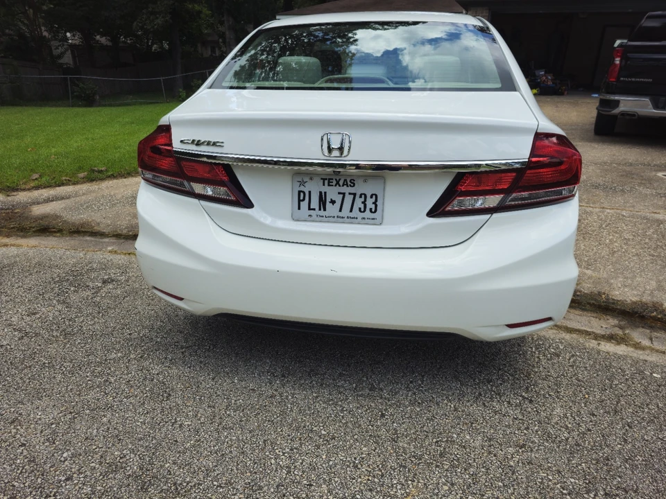 2015 Honda Civic 9th Gen - Image 5 of 14