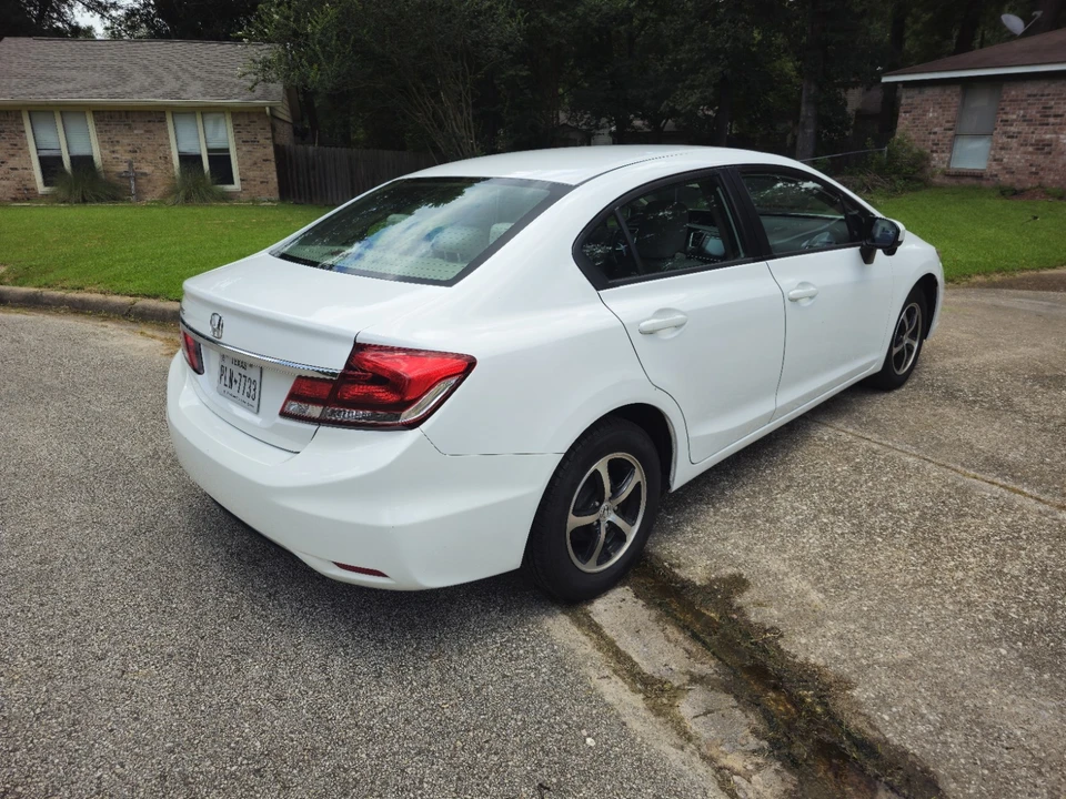 2015 Honda Civic 9th Gen - Image 4 of 14