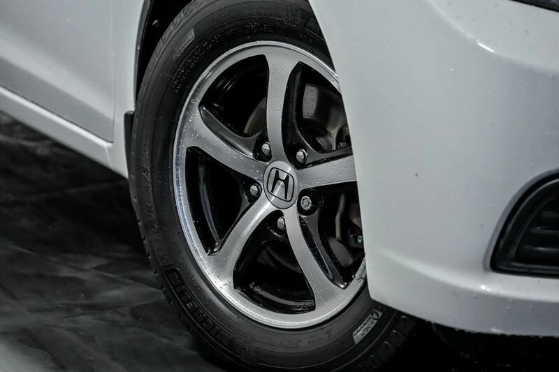 2015 Honda Civic 9th Gen - Image 3 of 29