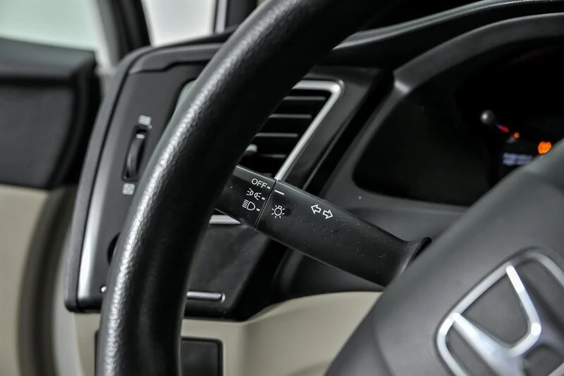 2015 Honda Civic 9th Gen - Image 24 of 29