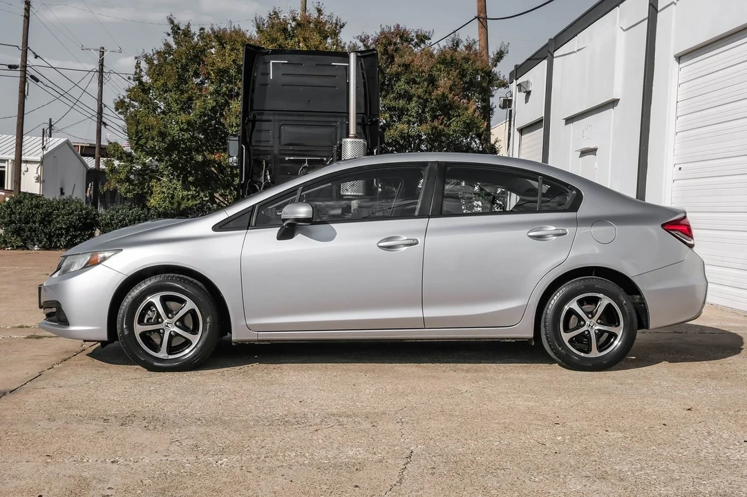 2015 Honda Civic 9th Gen - Image 12 of 21