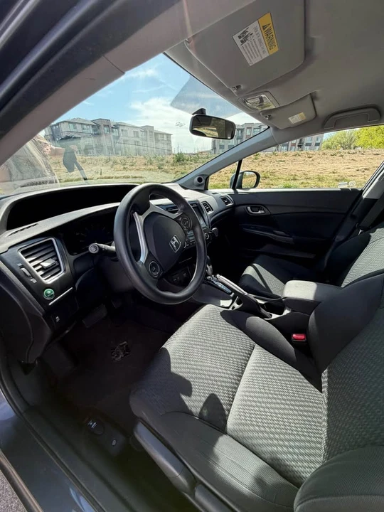 2015 Honda Civic 9th Gen - Image 6 of 10