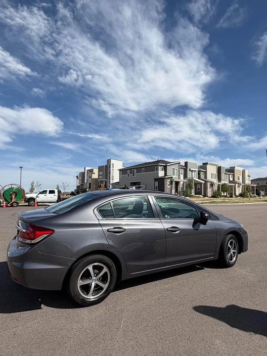 2015 Honda Civic 9th Gen - Image 3 of 10