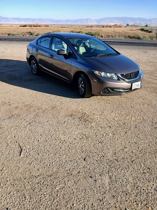 2015 Honda Civic 9th Gen - Image 2 of 9