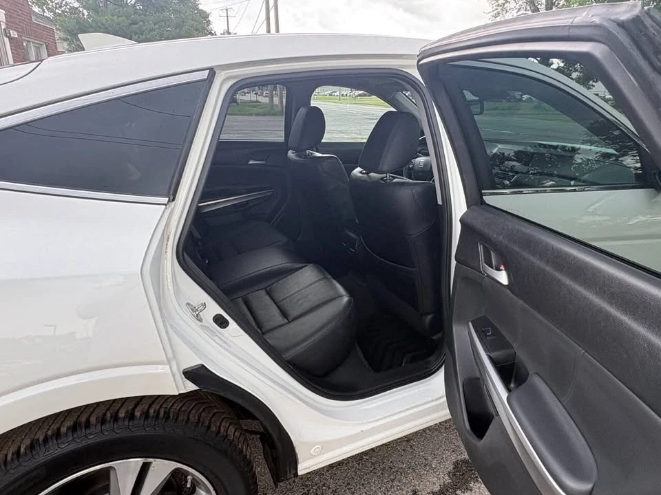 2015 Honda Accord 9th Gen - Image 10 of 14