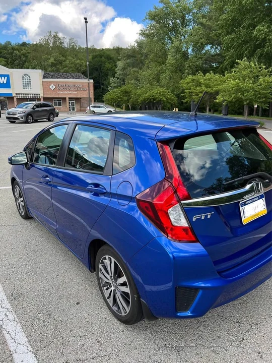 2015 Honda Fit - Image 5 of 8