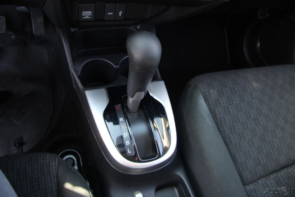 2015 Honda Fit - Image 18 of 21