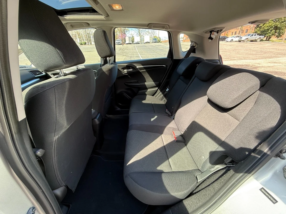 2015 Honda Fit - Image 15 of 20