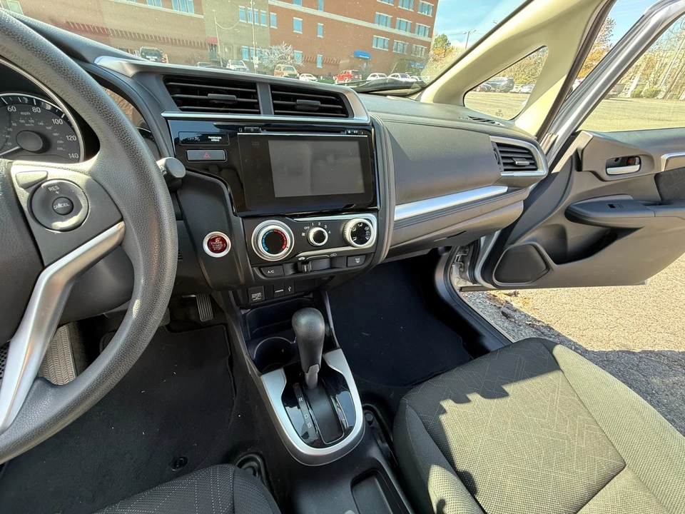 2015 Honda Fit - Image 10 of 20