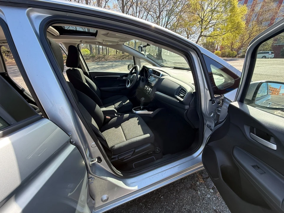 2015 Honda Fit - Image 6 of 20