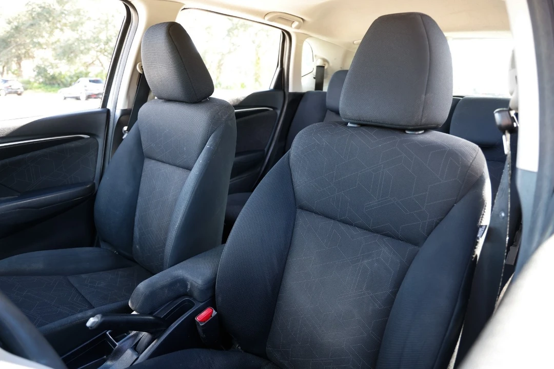 2015 Honda Fit - Image 6 of 12